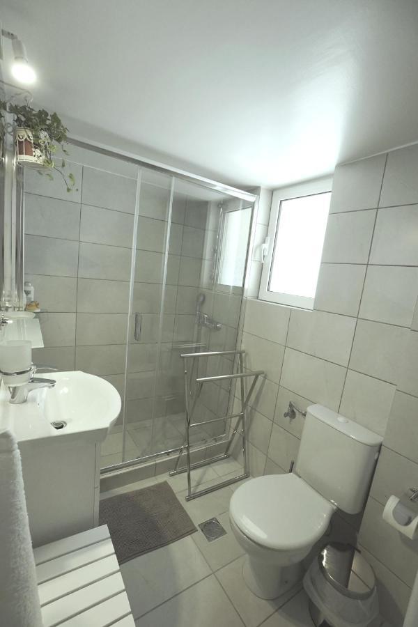 Athens Central Apartment 2 Mins To Metro Exterior foto