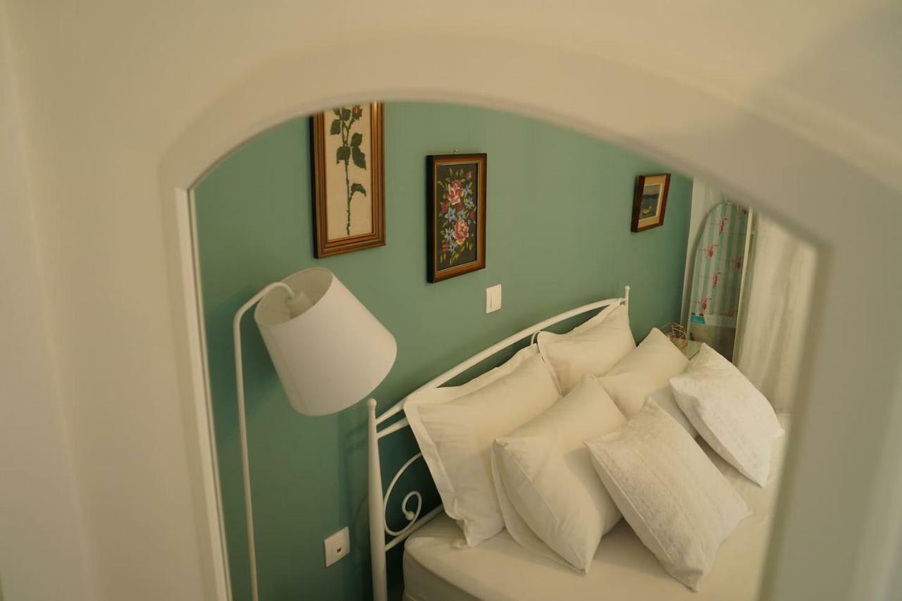 Athens Central Apartment 2 Mins To Metro Exterior foto